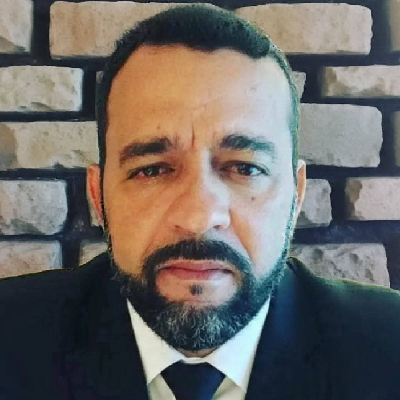 Dr. Elton de morais souza 